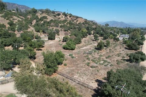 1901 Royal Oaks Bradbury CA 91008