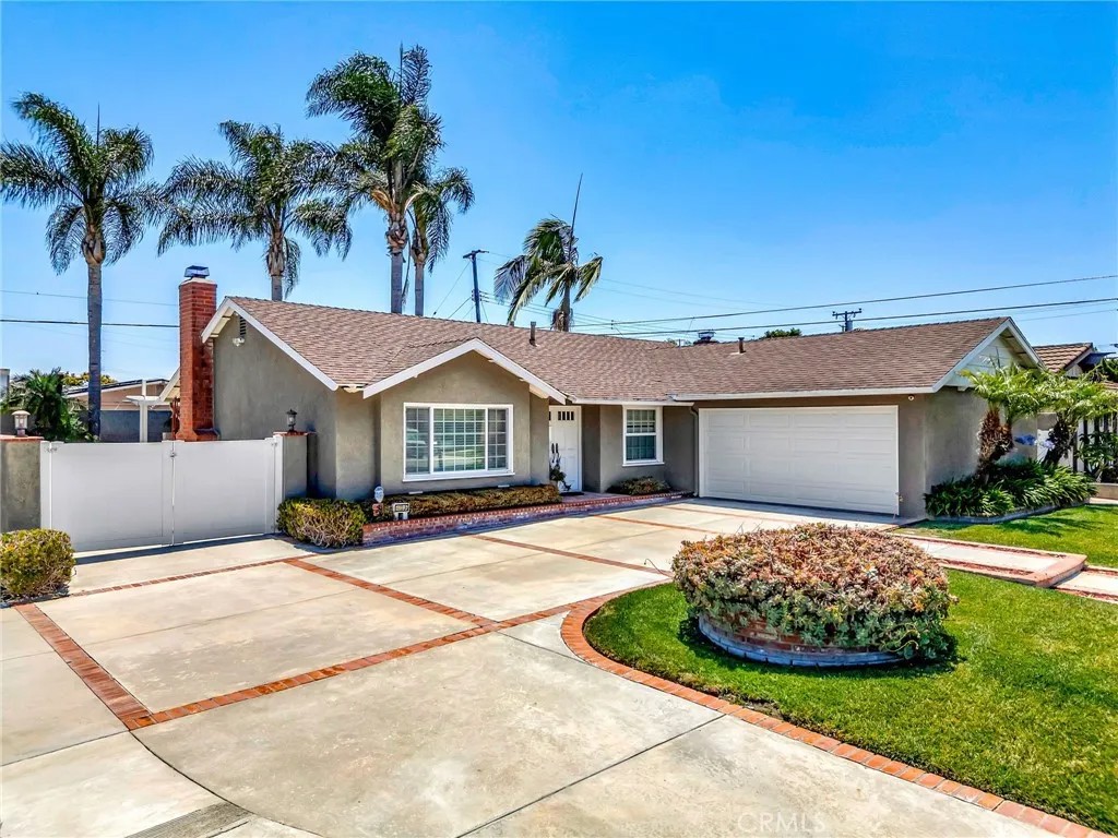 15392 Hanover Lane