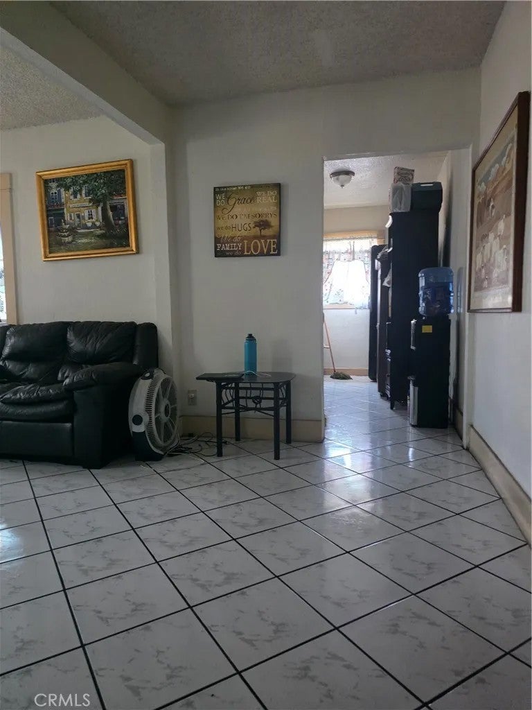 1472 E 23rd