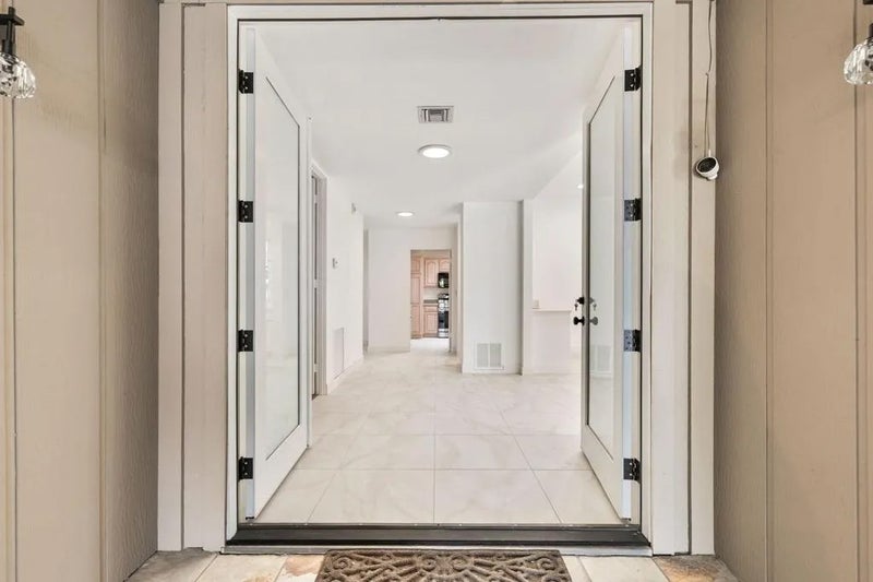 5 Dartmouth Drive