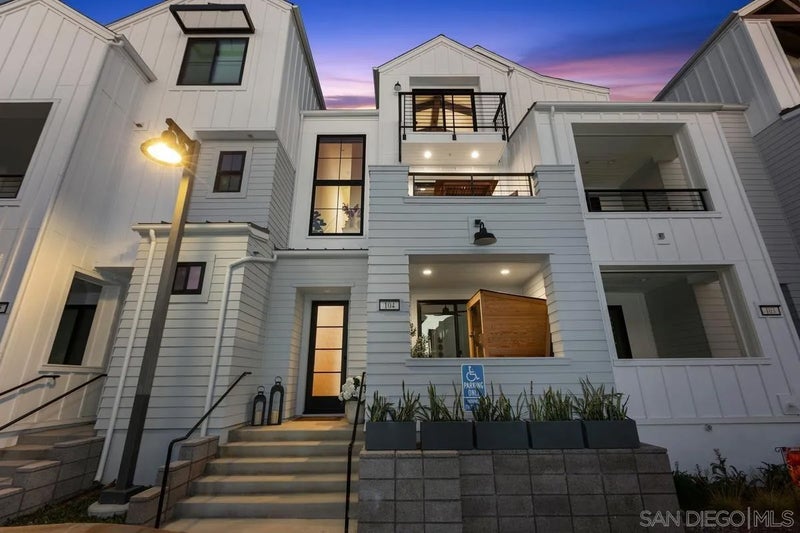 1600 San Remo Pl 104