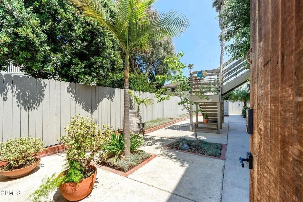 950 Seaside Court