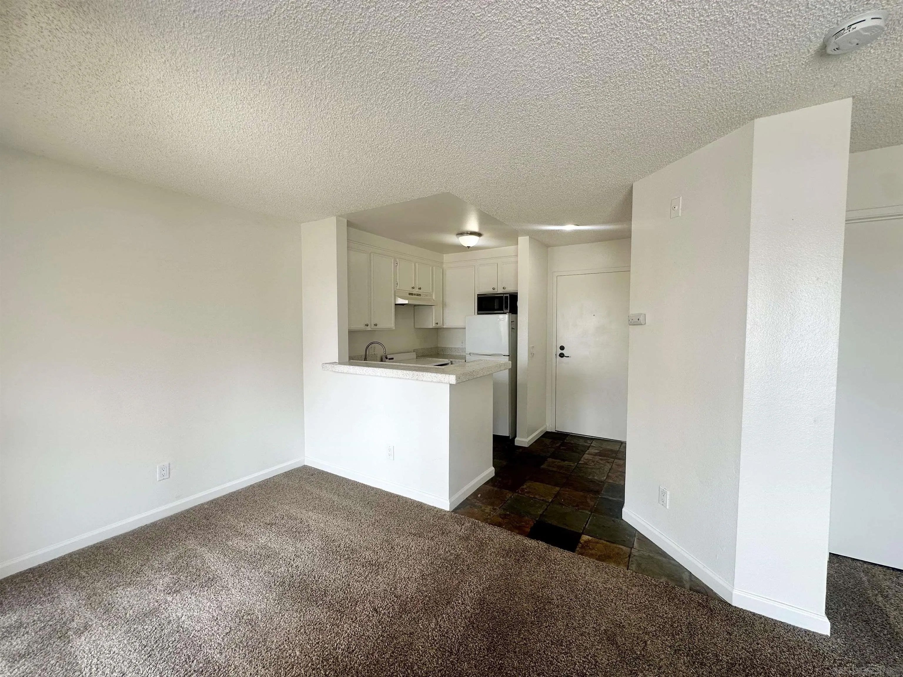 3950 Cleveland 208