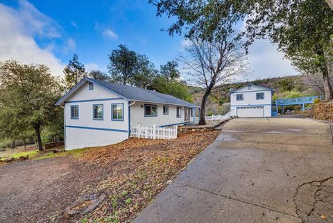 17009 Iron Springs Rd Julian CA 92036