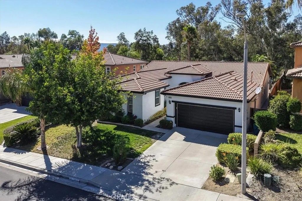 Photo of 38729 Clearbrook Dr, Murrieta, CA 92563 (MLS # SW25227761)