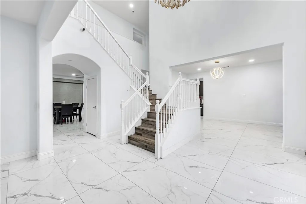 13859 Oak Leaf Way