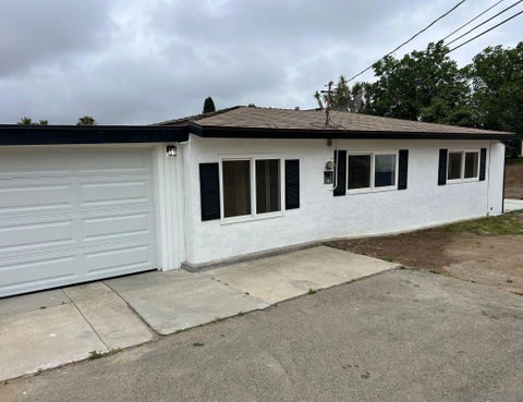 Photo of 1373 Lawana DR, Vista, CA 92083 (MLS # 260012617)