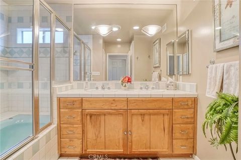 Tiny photo for 5730 Newcastle Avenue, Encino, CA 91316 (MLS # SR25234347)