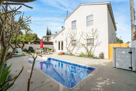 Tiny photo for 5730 Newcastle Avenue, Encino, CA 91316 (MLS # SR25234347)
