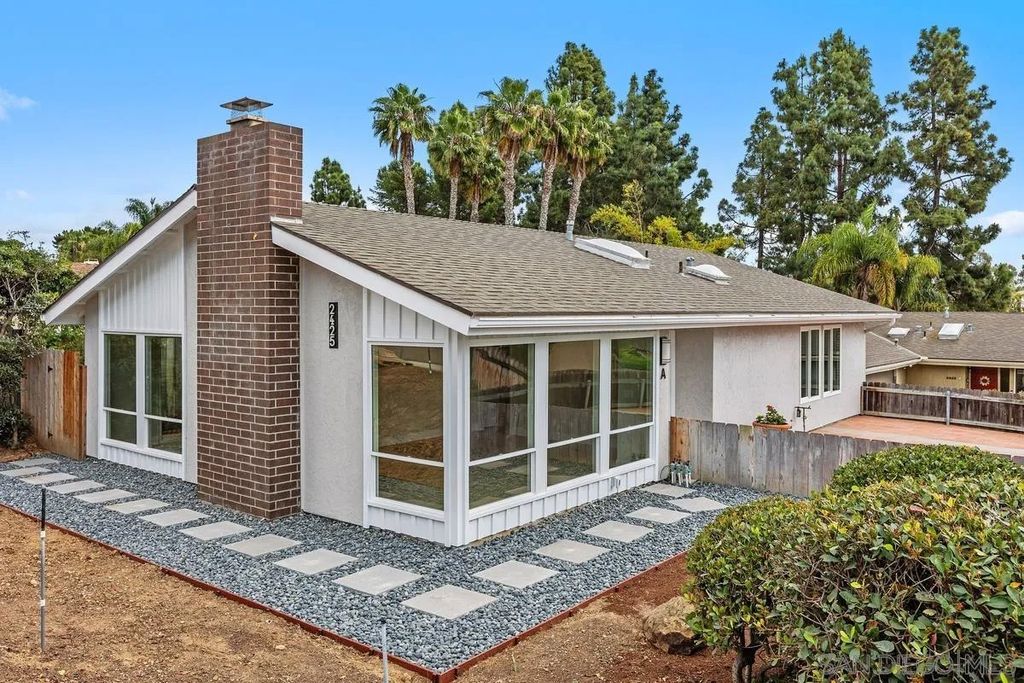 Photo of 2425 Levante St #A, Carlsbad, CA 92009 (MLS # 260007889)
