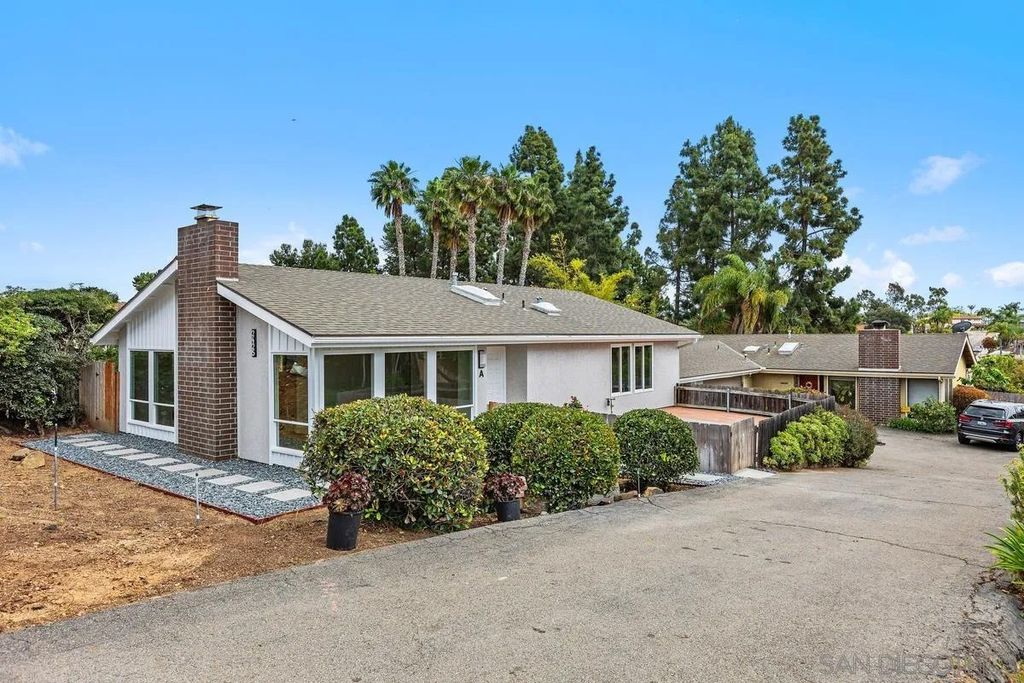 Photo of 2425 Levante St #A, Carlsbad, CA 92009 (MLS # 260007889)