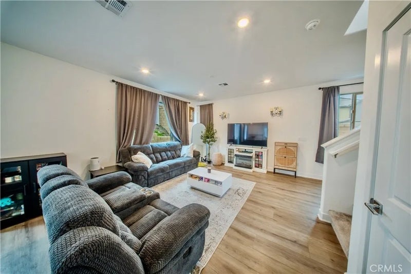 364 Castaic Way