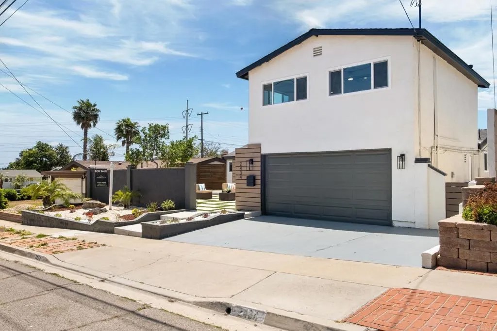 2434 Moonstone Drive