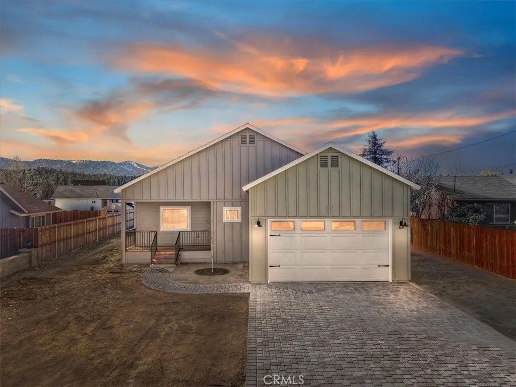 Photo of 304 San Anselmo, Big Bear Lake, CA 92314 (MLS # IG25277347)