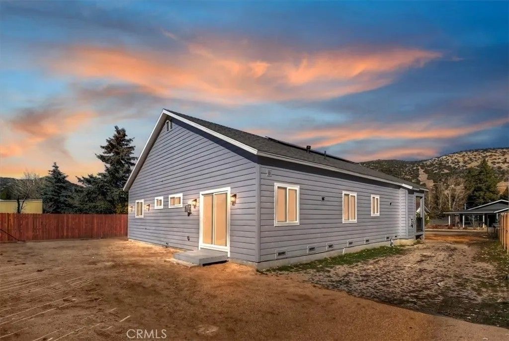 Photo of 304 San Anselmo, Big Bear Lake, CA 92314 (MLS # IG25277347)