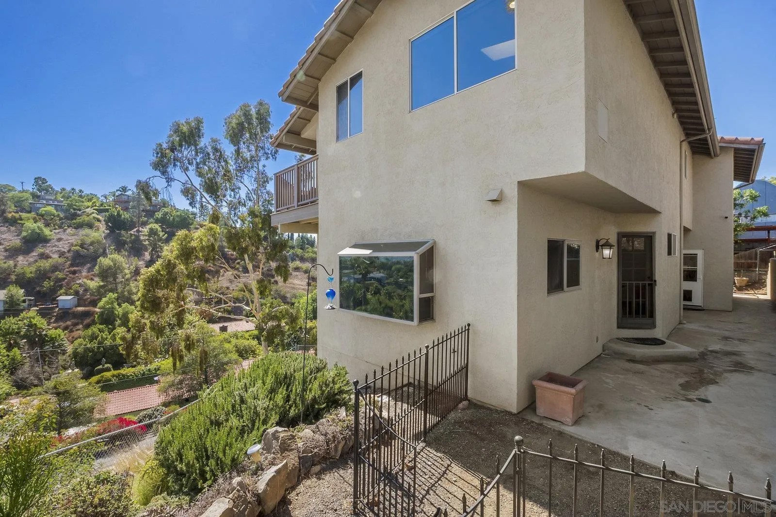 4333 Calavo Dr