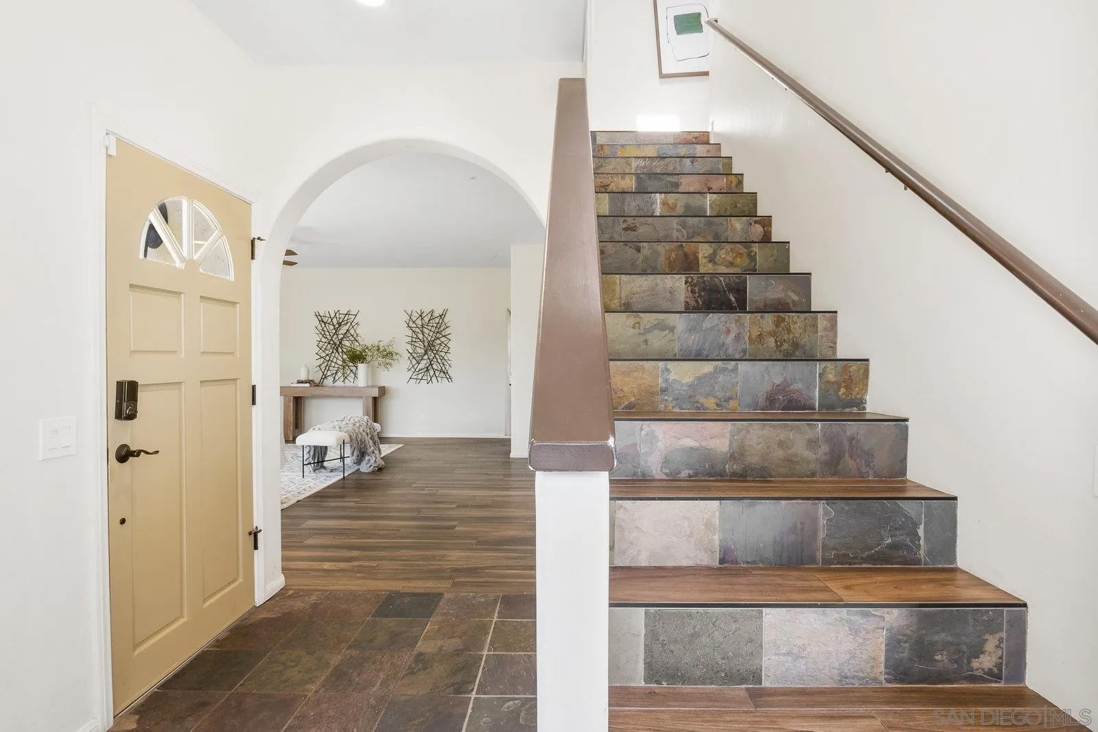 4333 Calavo Dr