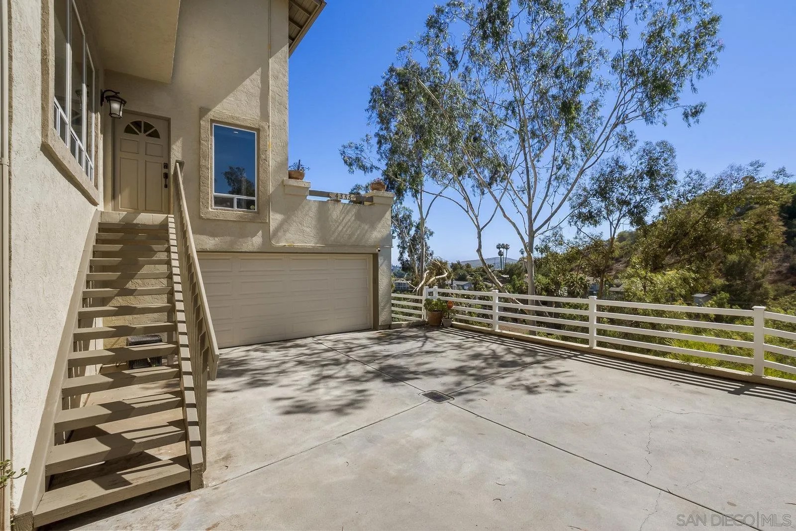 4333 Calavo Dr