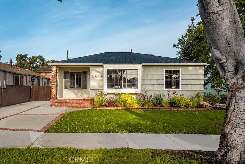 5809 Hazelbrook Avenue