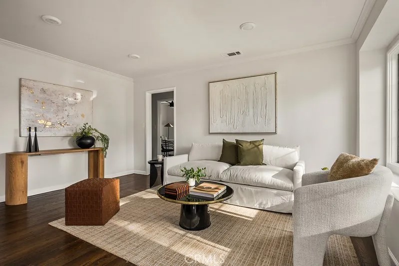 5809 Hazelbrook Avenue