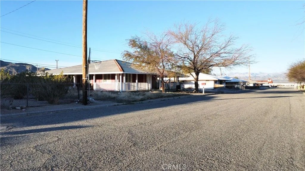 83040 Magnolia Avenue