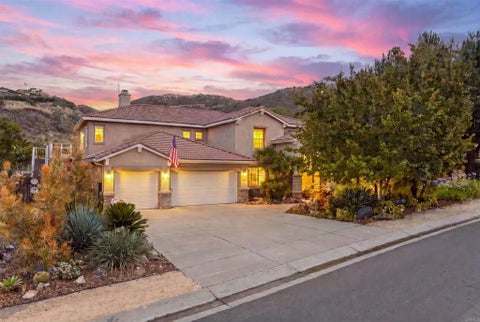 Photo of 2494 San Clemente Avenue, Vista, CA 92084 (MLS # NDP2605656) Photo of 2494 San Clemente Avenue, Vista, CA 92084 (MLS # NDP2605656)