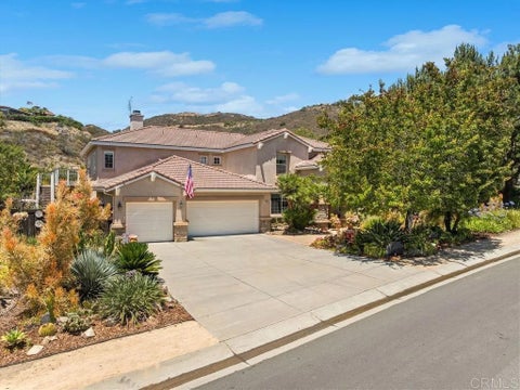 Photo of 2494 San Clemente Avenue, Vista, CA 92084 (MLS # NDP2605656)