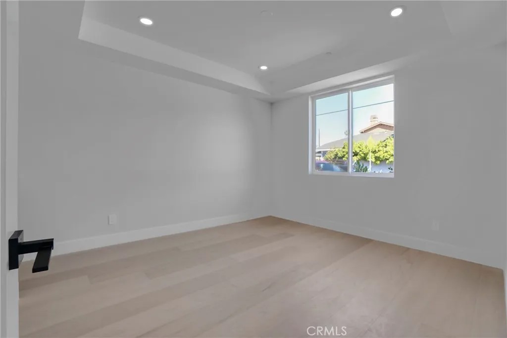 2409 Perkins Ln