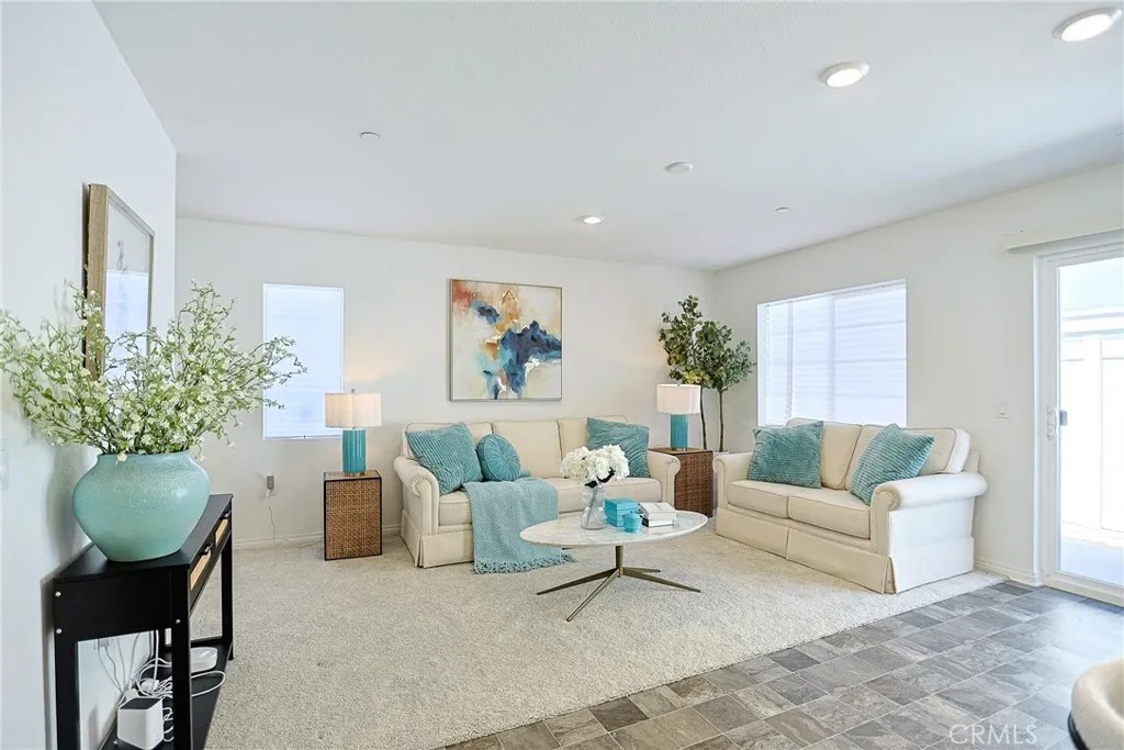7486 Olive Grove