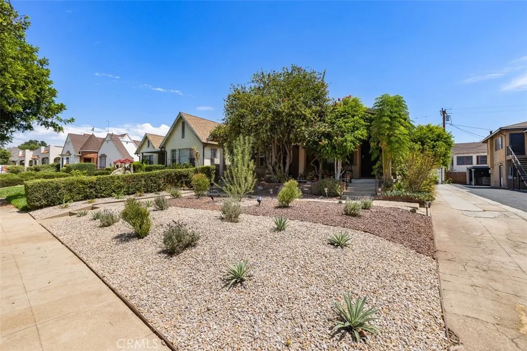 312 N Primrose Avenue