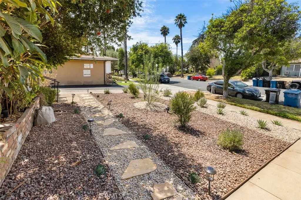 312 N Primrose Avenue