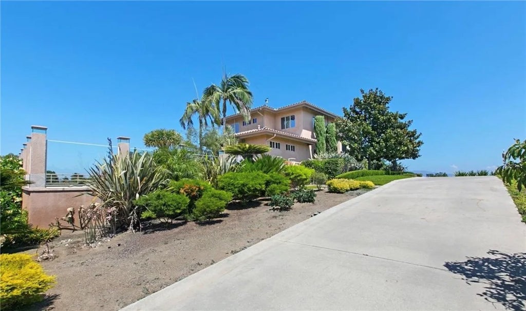 Photo of 1629 Wild Acres RD, Vista, CA 92084 (MLS # IG26230542)