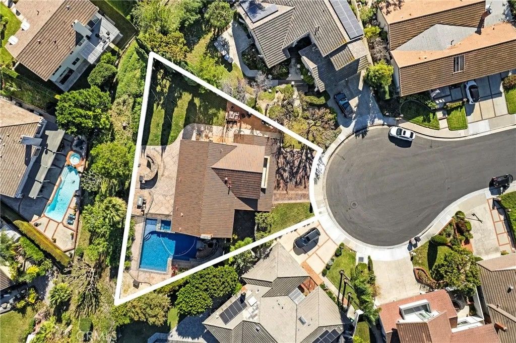 Photo of 5438 E Spyglass Way, Anaheim Hills, CA 92807 (MLS # OC26010692)