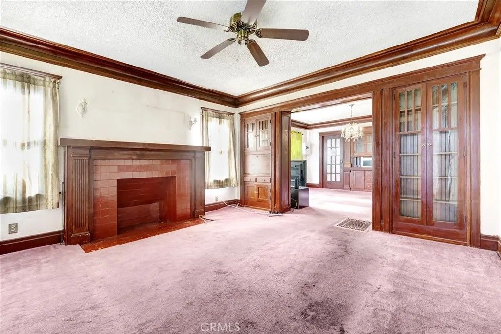 Photo of 4239 South Raymond Avenue, Los Angeles, CA 90037 (MLS # CV25278616)