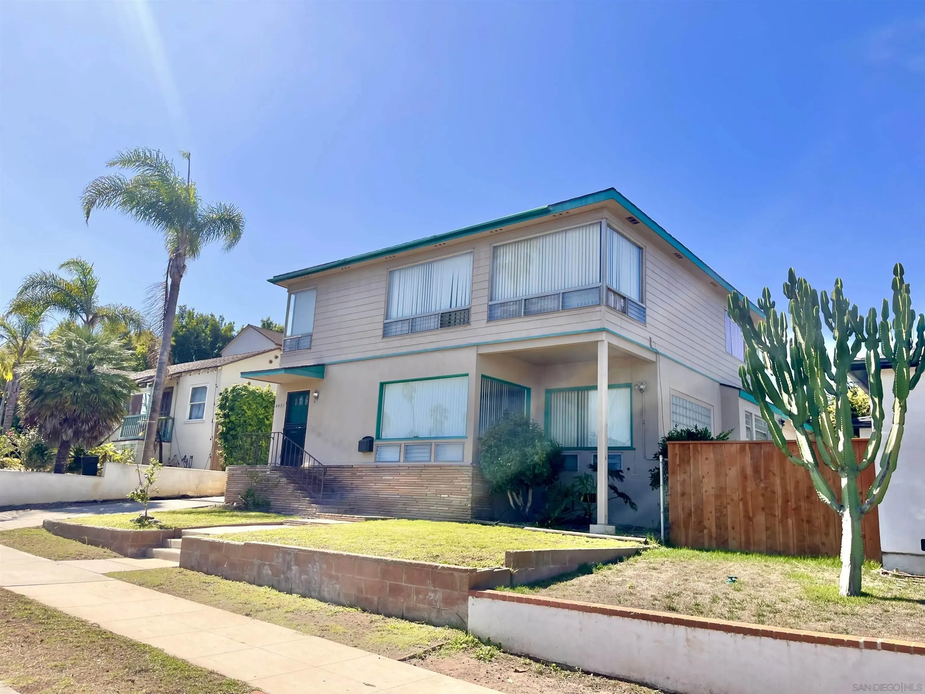 San Diego, California 92107, United States, 3 Bedrooms Bedrooms, ,2 BathroomsBathrooms,Residential,Active,201576
