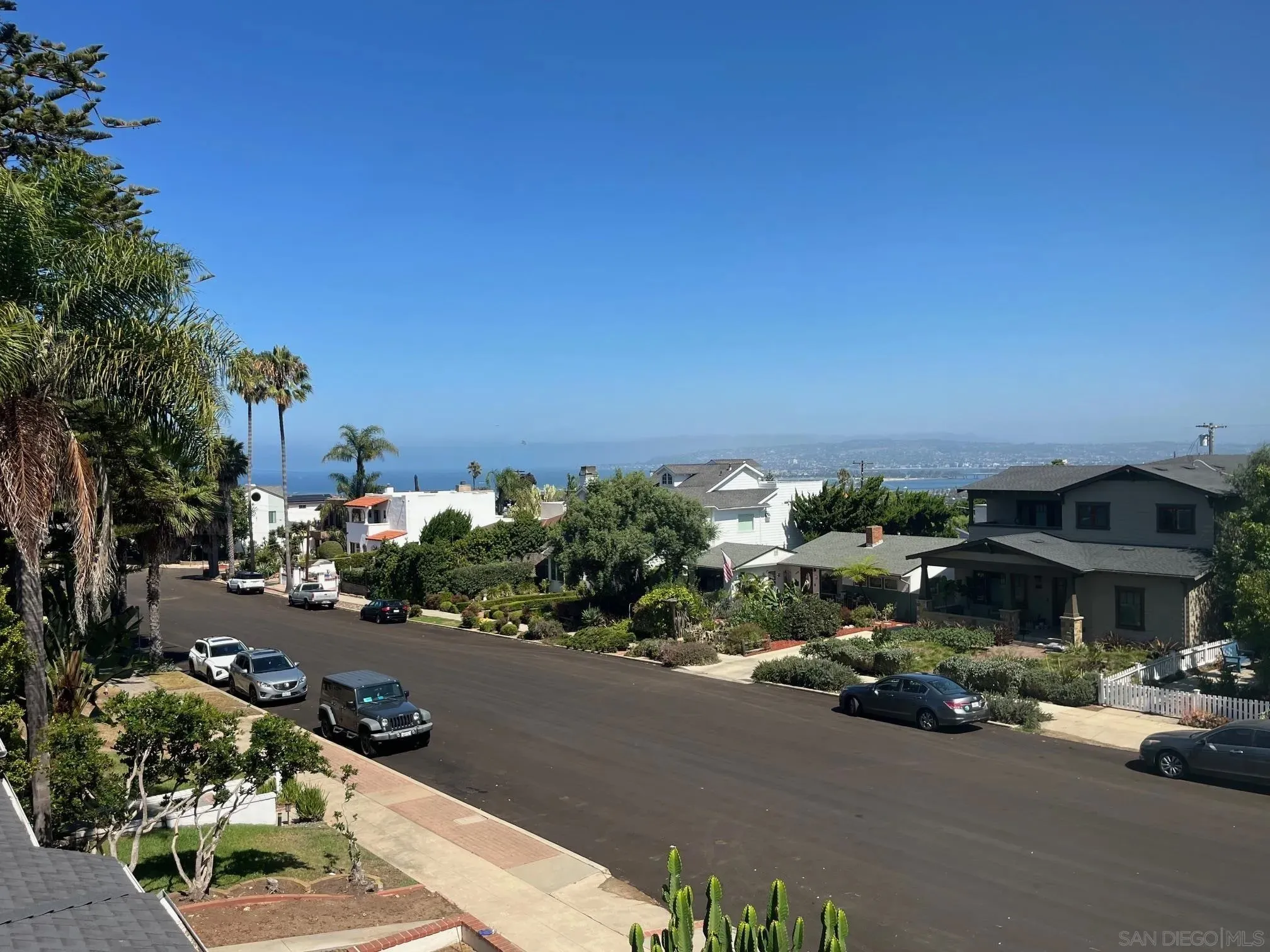 San Diego, California 92107, United States, 3 Bedrooms Bedrooms, ,2 BathroomsBathrooms,Residential,Active,201576