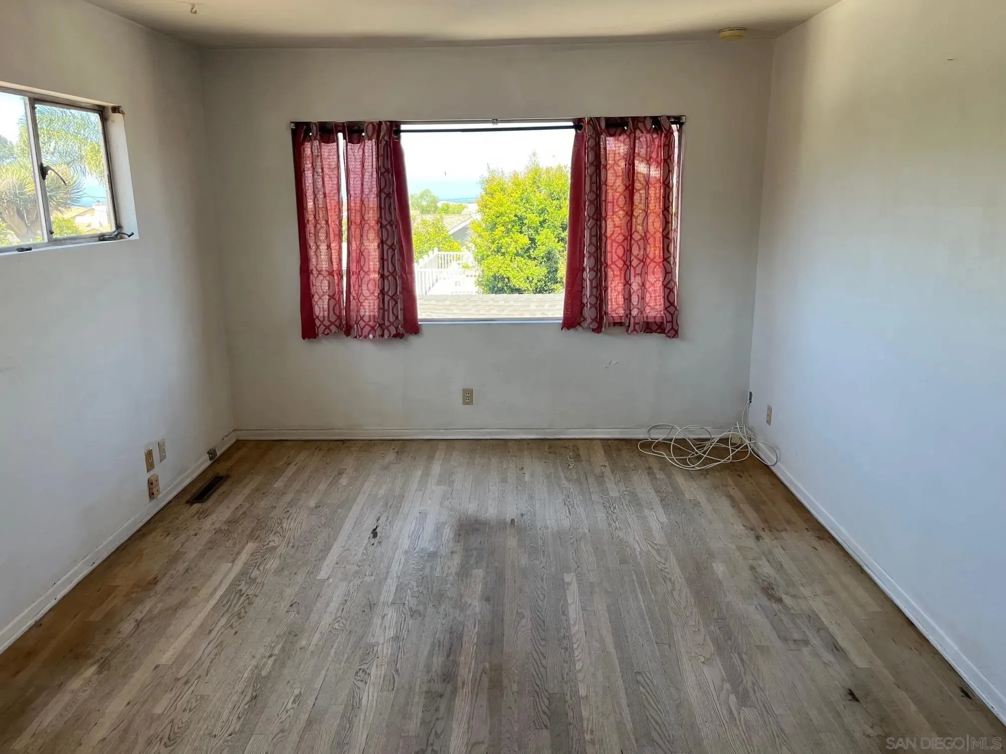 San Diego, California 92107, United States, 3 Bedrooms Bedrooms, ,2 BathroomsBathrooms,Residential,Active,201576