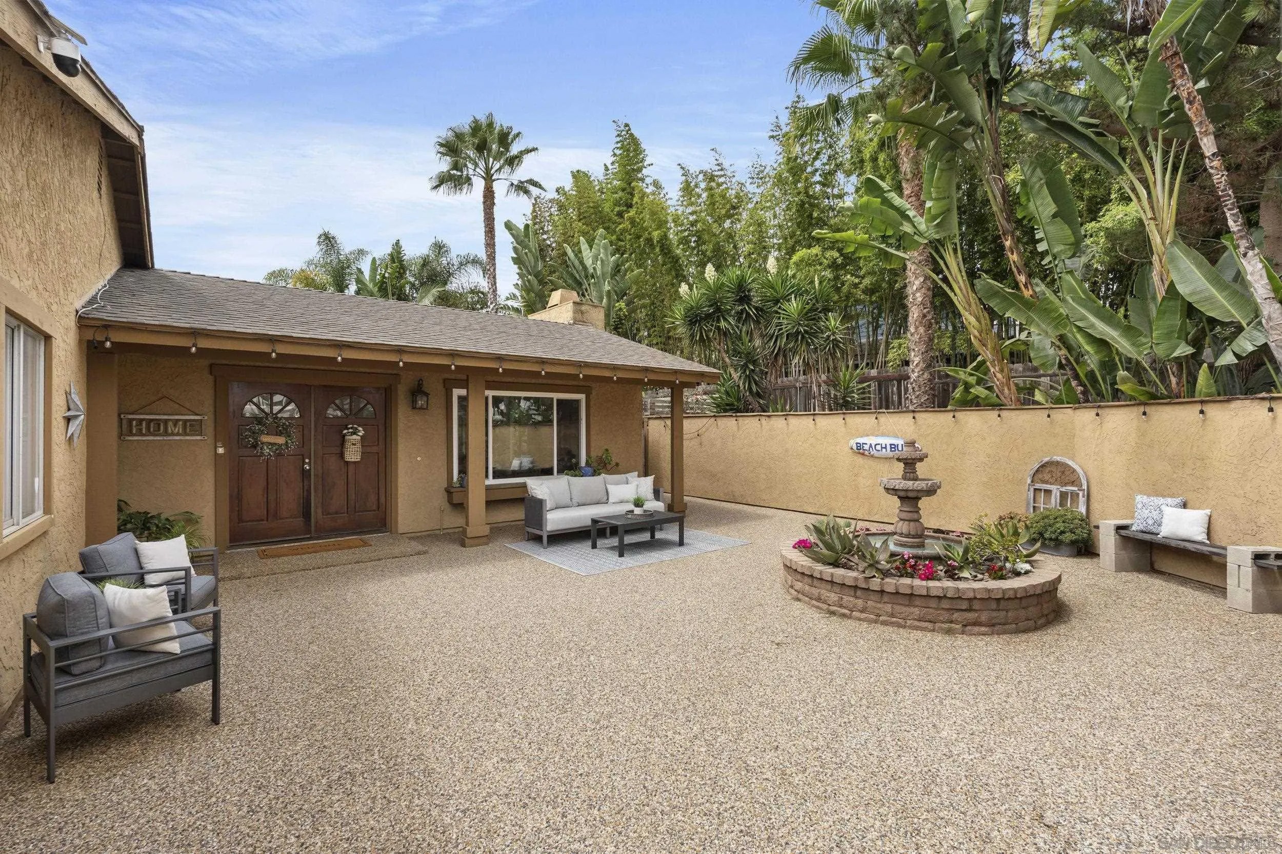 489 La Costa Ave