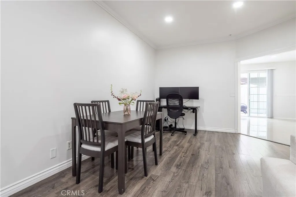 18347 Saticoy Street 35