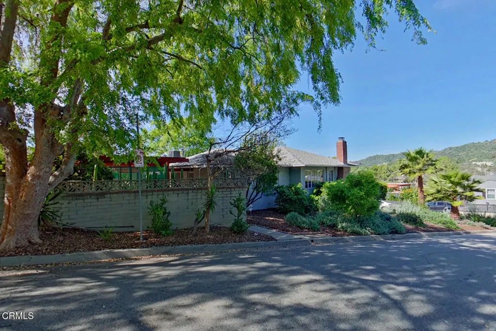 Photo of 1462 Glengarry Road, Pasadena, CA 91105 (MLS # P1-26004)