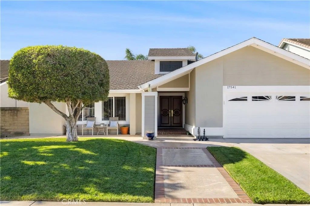 Photo of 17541 Beckwall Ln, Huntington Beach, CA 92649 (MLS # OC26011578)