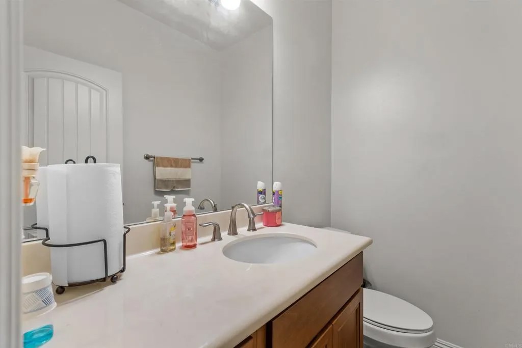 1818 Santa Christina Avenue