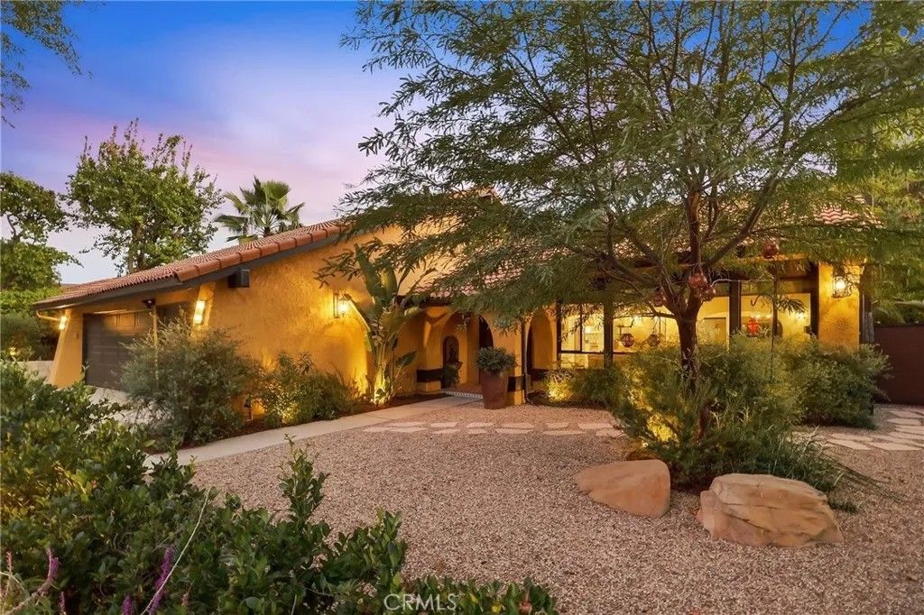 Photo of 22616 Town Crier Rd, Calabasas, CA 91302 (MLS # SR26069159)