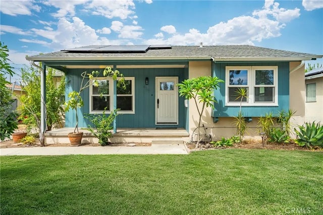 439 Montana Street, Monrovia