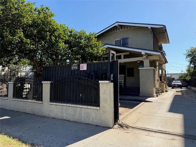 4512 S Figueroa