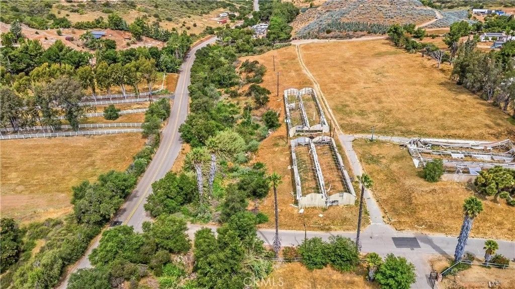 Photo of 9104 Huntley Rd, Fallbrook, CA 92028 (MLS # OC26078419)