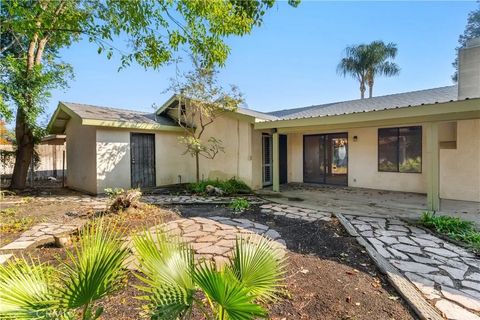 Tiny photo for 3713 Sweet Springs, Bakersfield, CA 93309 (MLS # SC25244285)