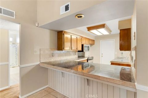 Tiny photo for 3713 Sweet Springs, Bakersfield, CA 93309 (MLS # SC25244285)