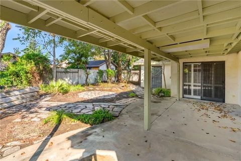 Tiny photo for 3713 Sweet Springs, Bakersfield, CA 93309 (MLS # SC25244285)