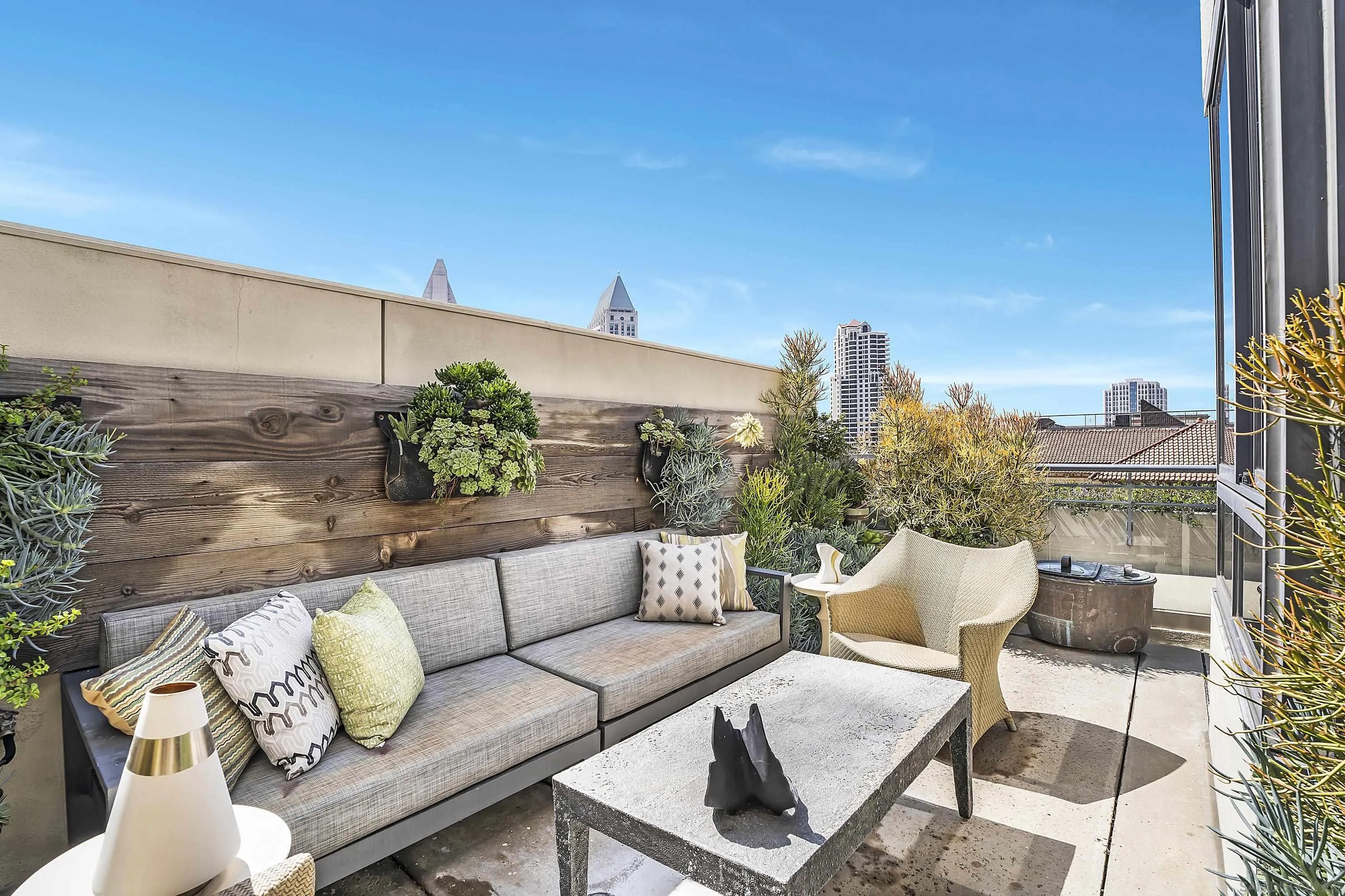 700 Front St 505